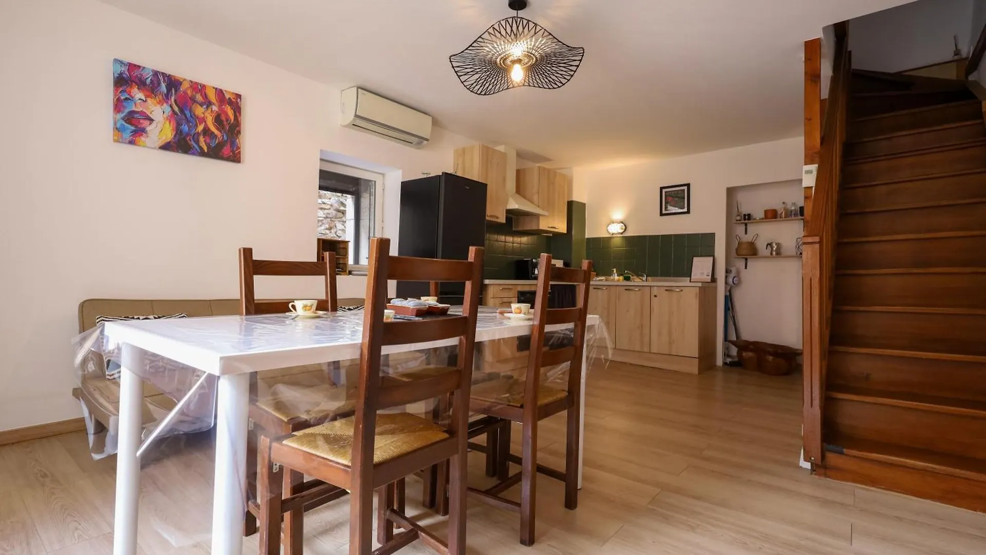 La Casa Apartment Saint-Sorlin-en-Bugey 0*,  France