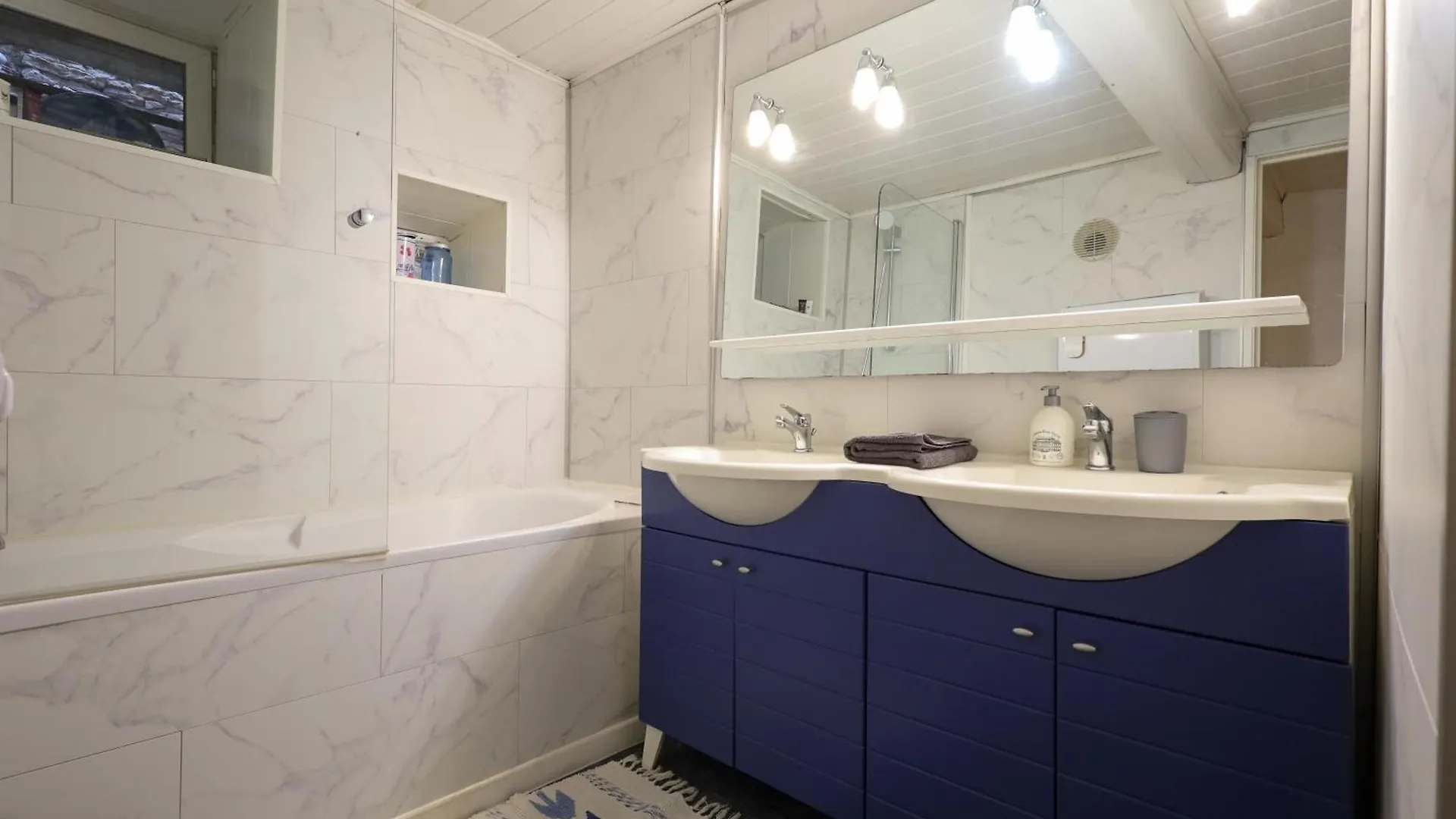 La Casa Apartment Saint-Sorlin-en-Bugey 0*,